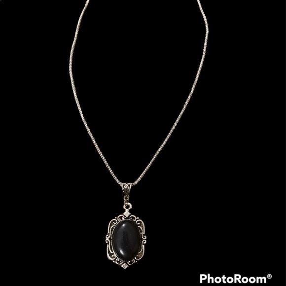 Semiprecious Oval Stone Necklace - Picture 3 of 5